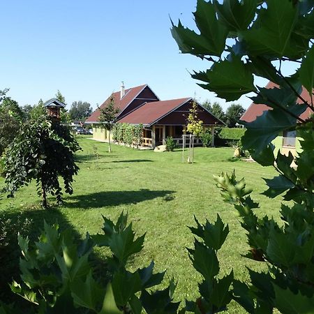 Penzion Pod Vápenkami Strážnice Exterior foto